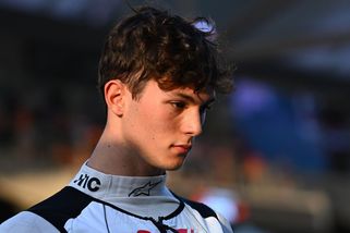 Red Bull sleduje Bearmana jako možnou náhradu Verstappena